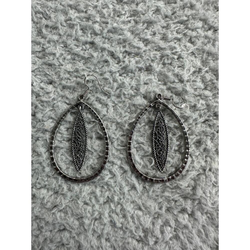 Silver Toned Teardrop Dangle Earrings - Textured Oval Frame with Leaf Design